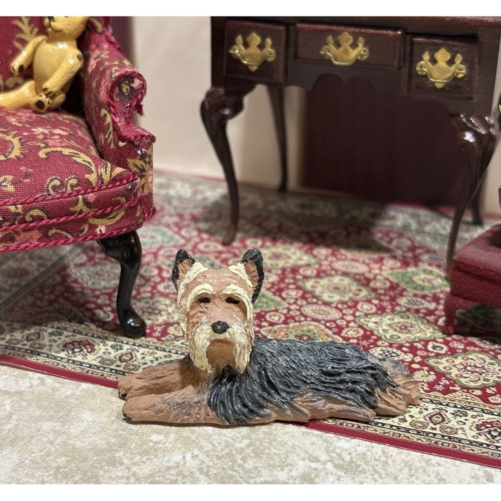VTG Resin Miniature Yorkshire Terrier Dog Sitting Animal Figurine Collectible